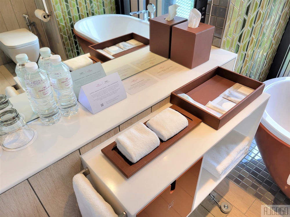 2026新加坡住宿 樟宜機場皇冠假日酒店 星耀樟宜標準房、早餐 新加坡旅遊推薦