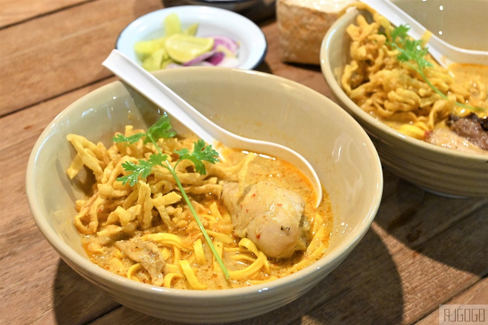 2026清邁美食 烤山尼曼泰北咖哩麵 Kao Soy Nimman 清邁米其林必比登推薦美食
