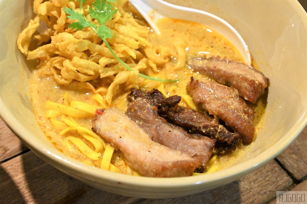 2026清邁美食 烤山尼曼泰北咖哩麵 Kao Soy Nimman 清邁米其林必比登推薦美食