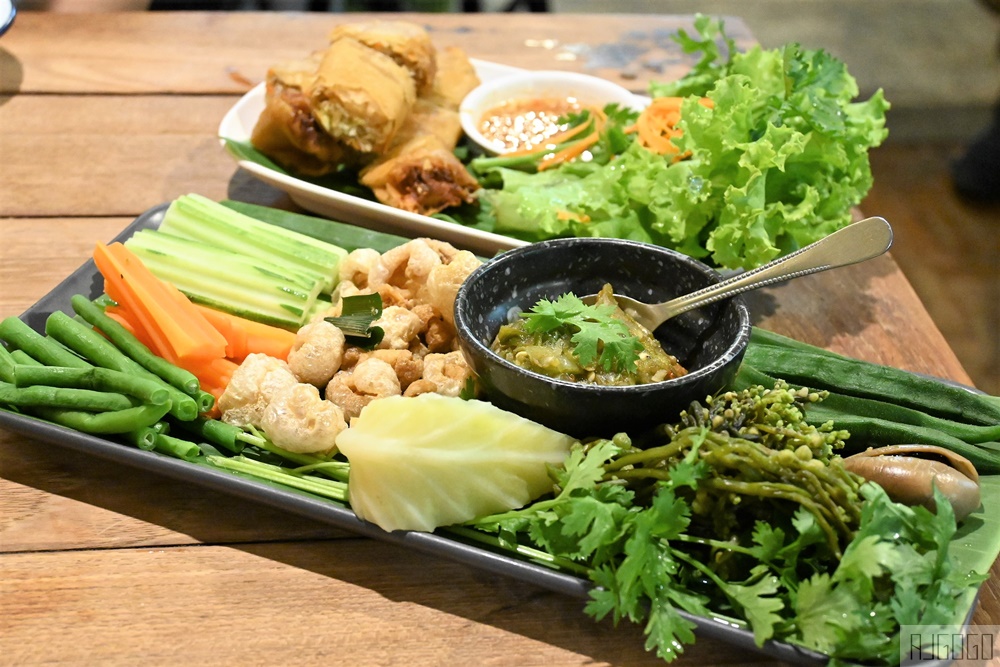 2026清邁美食 烤山尼曼泰北咖哩麵 Kao Soy Nimman 清邁米其林必比登推薦美食