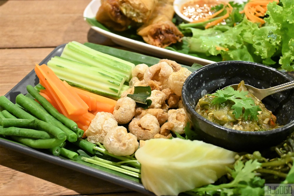 2026清邁美食 烤山尼曼泰北咖哩麵 Kao Soy Nimman 清邁米其林必比登推薦美食
