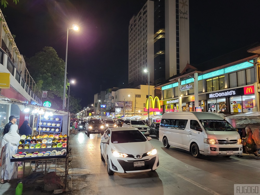 2026清邁自由行 清邁觀光夜市/長康路夜市/阿努善夜市 清邁Big C也在這邊