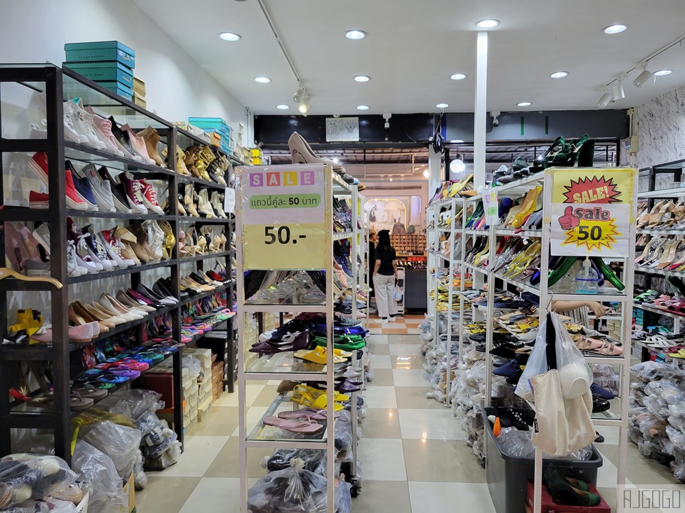2026清邁自由行 清邁大學夜市 大學生與清邁人逛的夜市 衣服便宜好看