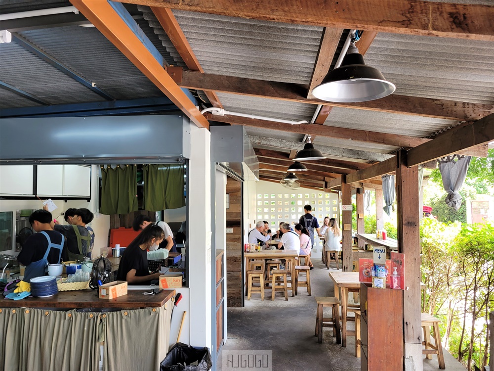 2026清邁美食 清邁網紅系早午餐 Gopuek Godum Chiangmai 4色卡士達醬吐司最吸睛