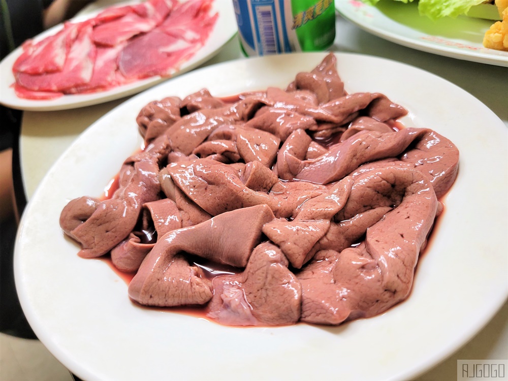 東港美食 新東興牛肉爐 沙茶火鍋 巷弄裡老字號火鍋店