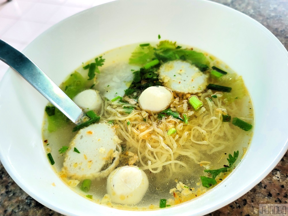 清邁自由行 林老五魚丸麵 清邁美食推薦 米其林畢比登推薦