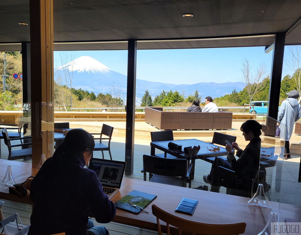 日本靜岡景點 御殿場Fujimi Cafe 富士山景的公路咖啡廳 靜岡自由行推薦