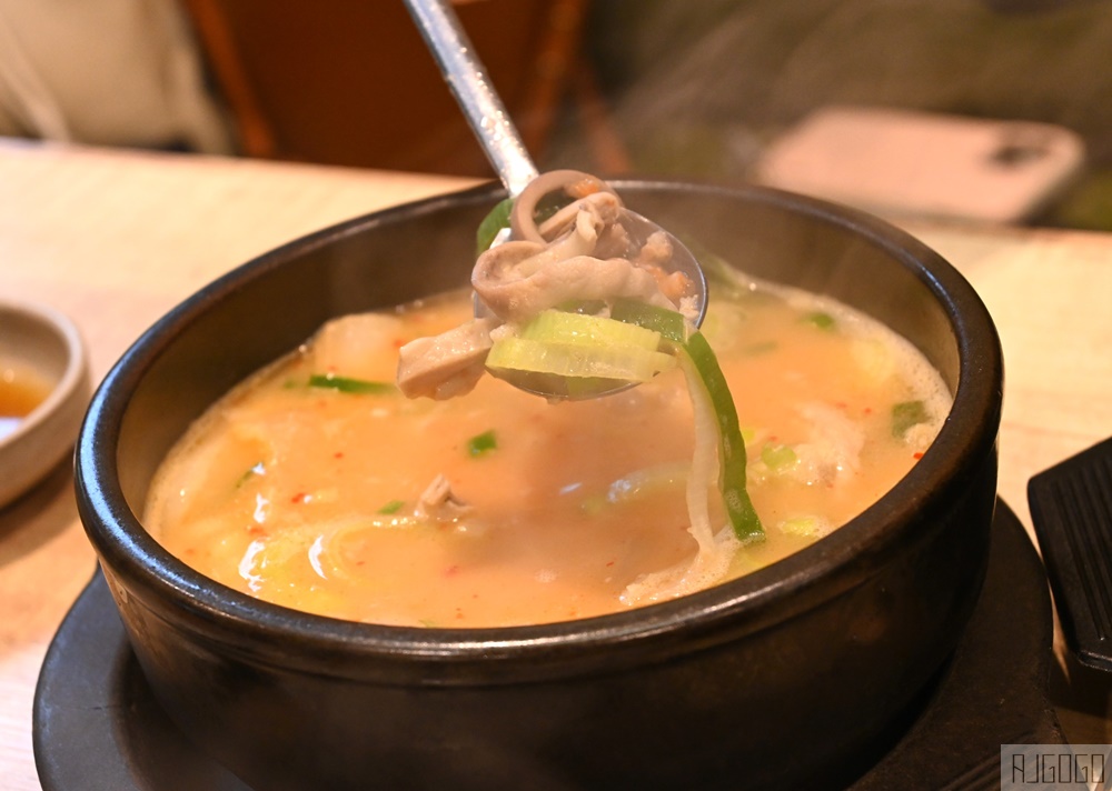 2026釜山自由行 密陽血腸豬肉湯飯海雲台店 沒有豬臭味 醃漬蘿蔔好吃 釜山美食好吃