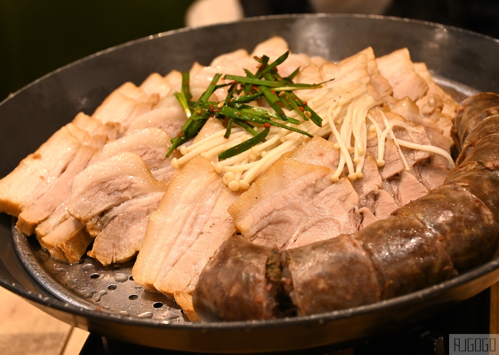 2026釜山自由行 密陽血腸豬肉湯飯海雲台店 沒有豬臭味 醃漬蘿蔔好吃 釜山美食好吃