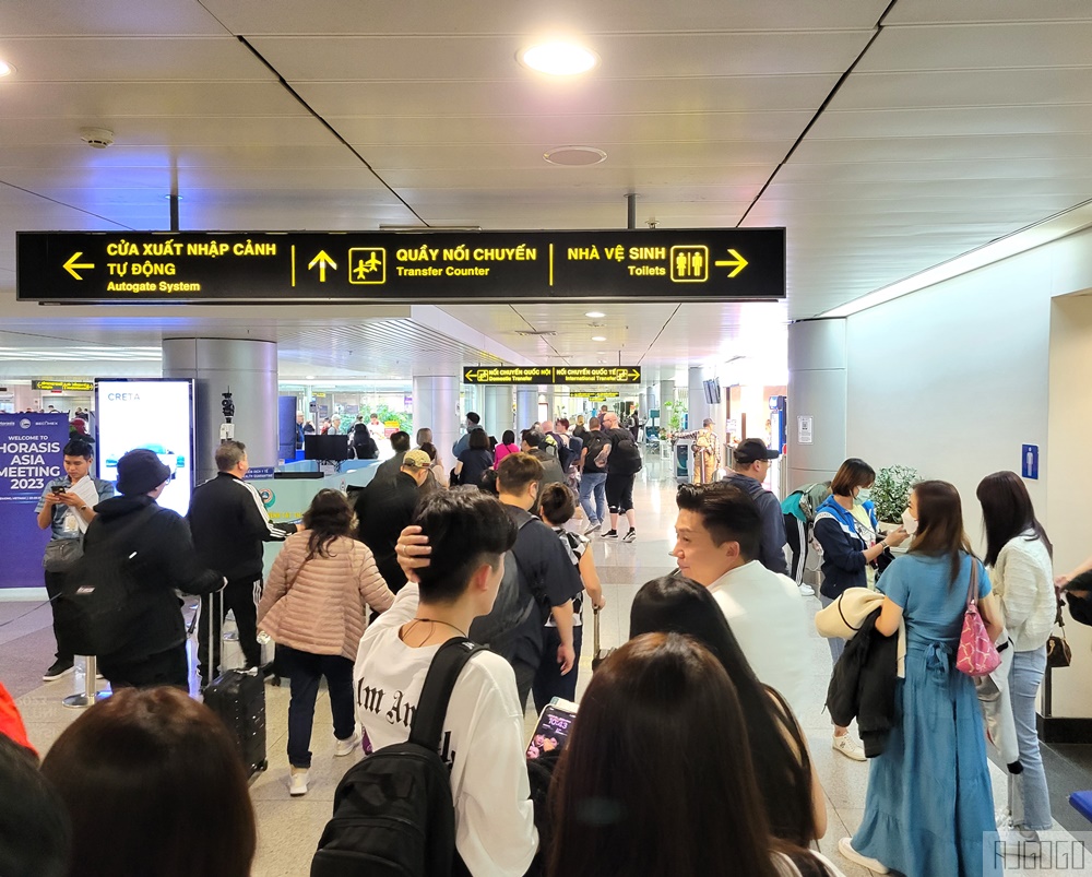 越南航空評價 桃園機場-胡志明市-富國島 A321經濟艙飛機餐 胡志明機場轉機