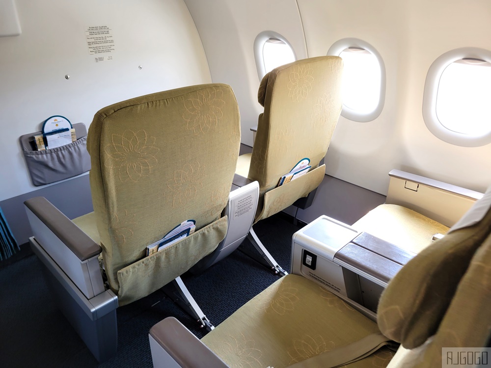 越南航空評價 桃園機場-胡志明市-富國島 A321經濟艙飛機餐 胡志明機場轉機
