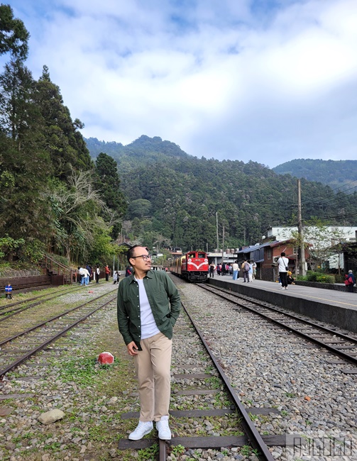阿里山小火車怎麼搭？ 從嘉義車站搭到奮起湖車站 阿里山林鐵一日遊 嘉義景點推薦