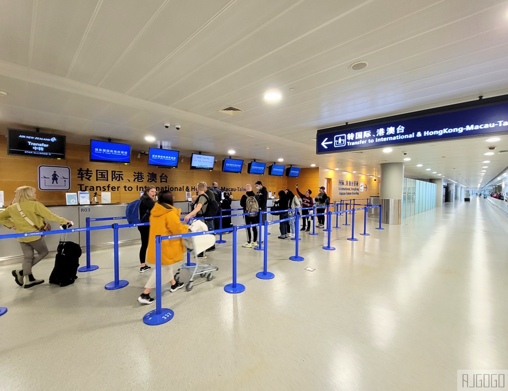 長榮航空評價 上海浦東-台北桃園 長榮航空777經濟艙飛機餐 開箱BR711