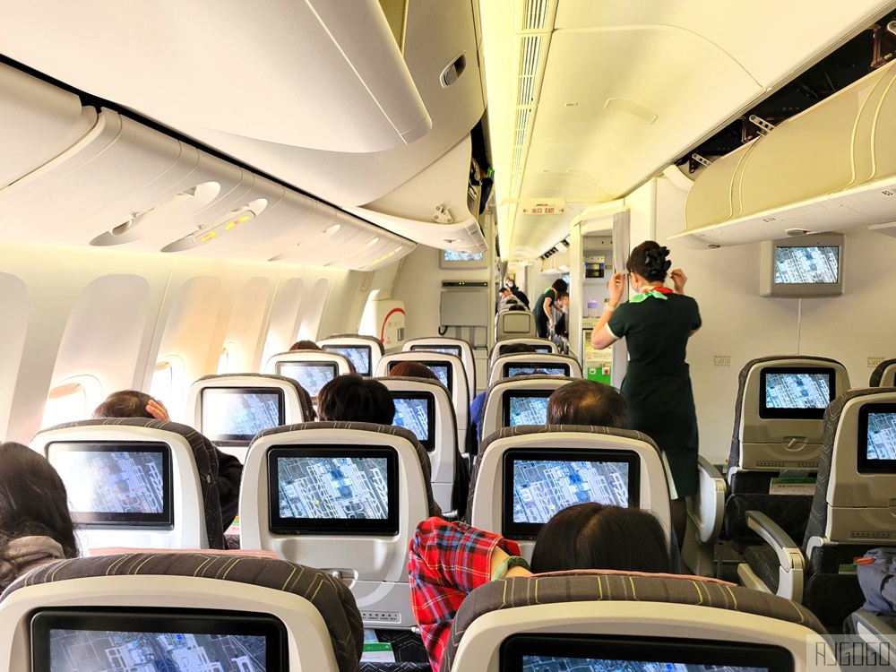 長榮航空評價 上海浦東-台北桃園 長榮航空777經濟艙飛機餐 開箱BR711