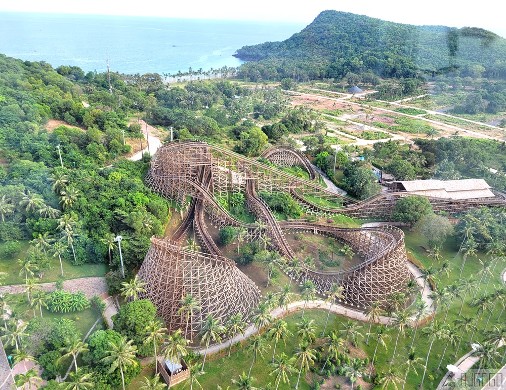 越南旅遊 富國島景點 富國島太陽世界自然公園 世界最長跨海纜車 前進Aquatopia水樂園