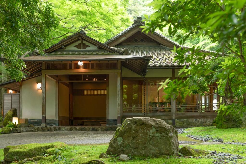 2026奈良住宿 奈良春日奥山 月日亭 日本傳統溫泉旅館 一泊二食 每日僅接3組客人 @AJ的旅行地圖