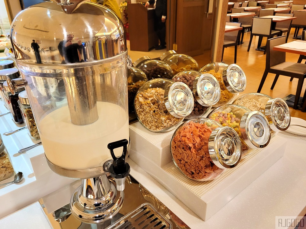 2026台南住宿 台南富華大飯店 日系商務飯店 豪華雙人房、早餐、停車場 台南飯店