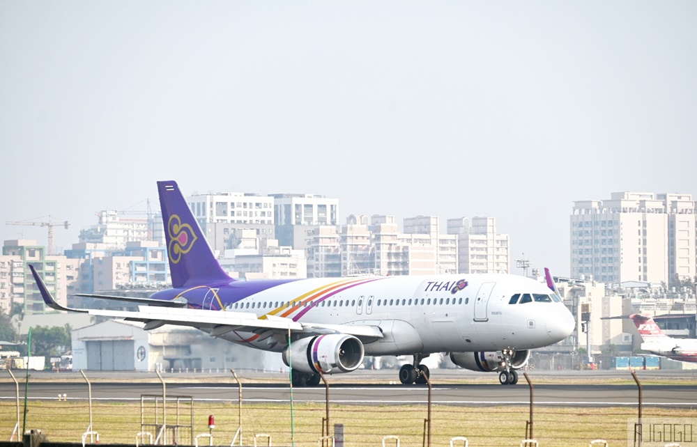 2026高雄景點 老爸機場咖啡/老爸休閒農場 高雄機場跑道前第一排景觀咖啡廳