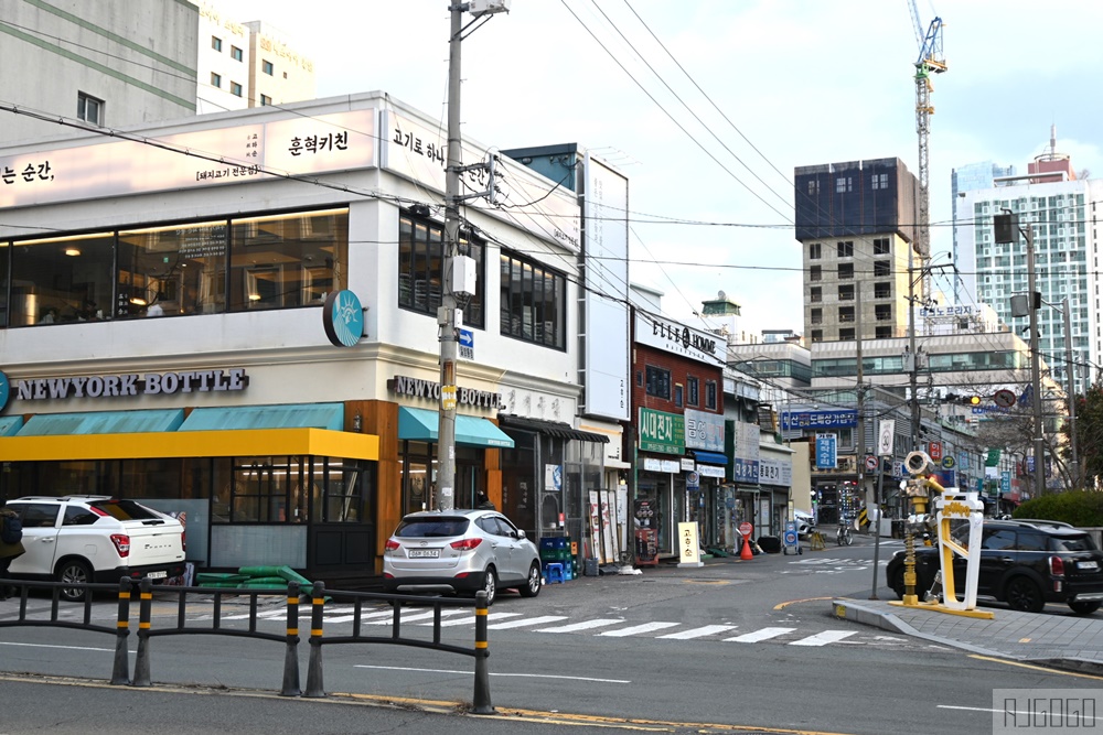 2026釜山景點 田浦咖啡街 / 工具街 隱身在西面鬧區的奇幻巷弄 釜山自由行