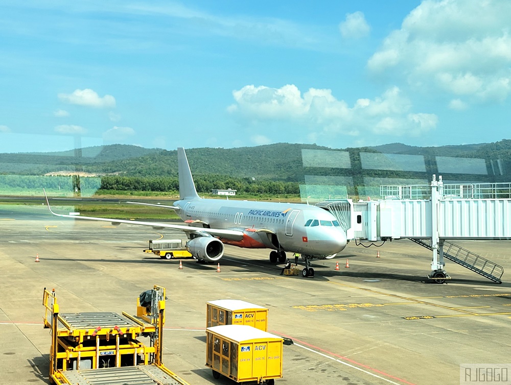 越南航空 富國島>胡志明市>桃園 經濟艙飛機餐 開箱VN1824/VN570