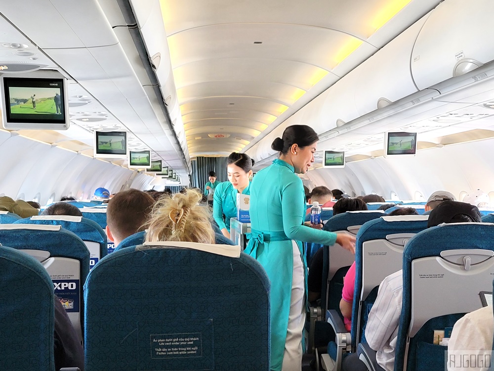 越南航空 富國島>胡志明市>桃園 經濟艙飛機餐 開箱VN1824/VN570