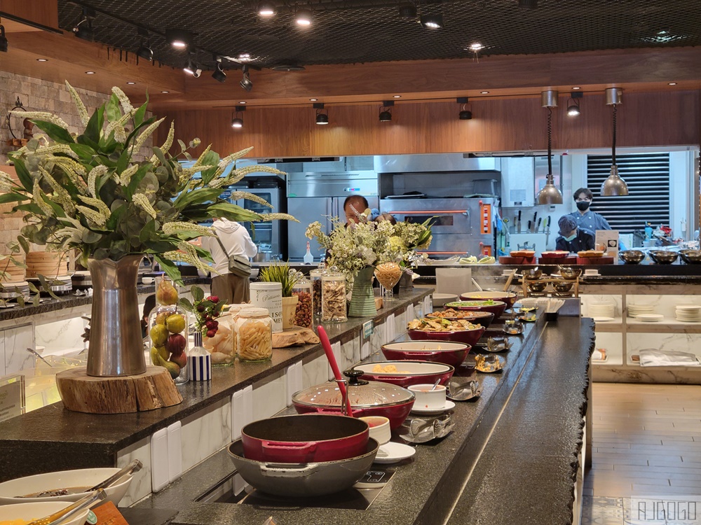 2026高雄住宿 捷絲旅高雄站前館 高雄飯店推薦 開箱4款房型、早餐、停車場