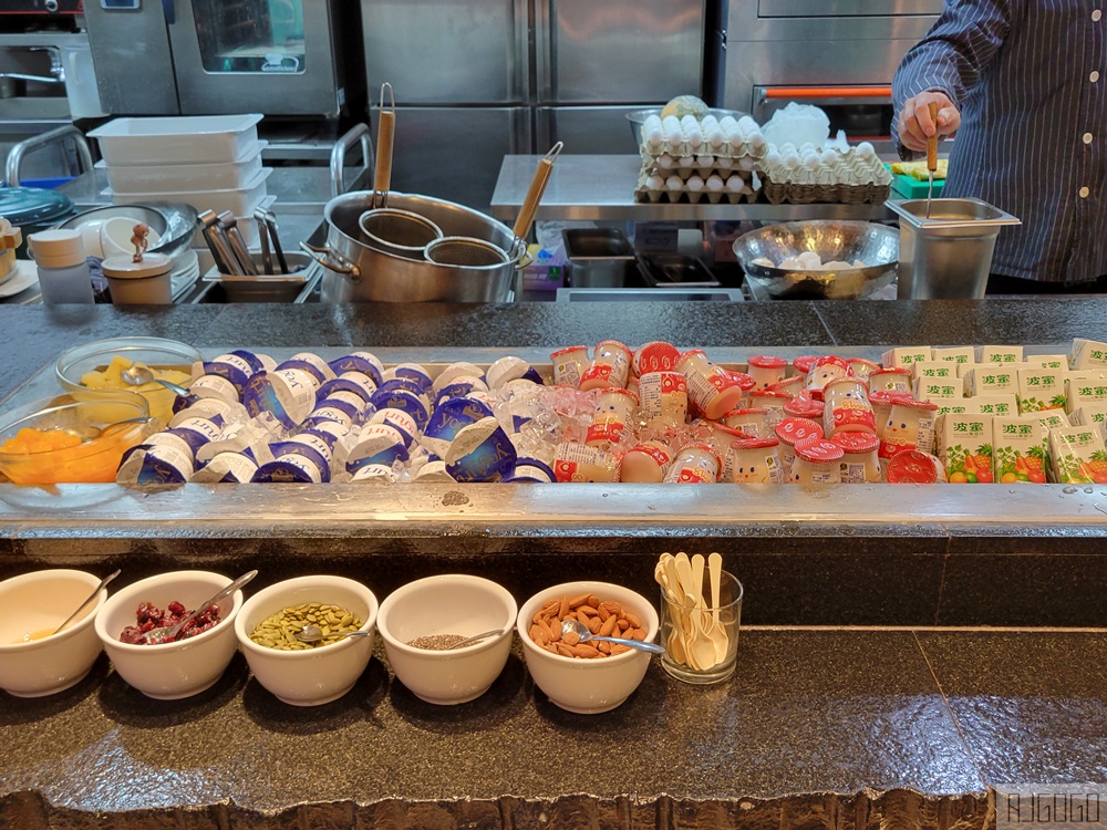 2026高雄住宿 捷絲旅高雄站前館 高雄飯店推薦 開箱4款房型、早餐、停車場