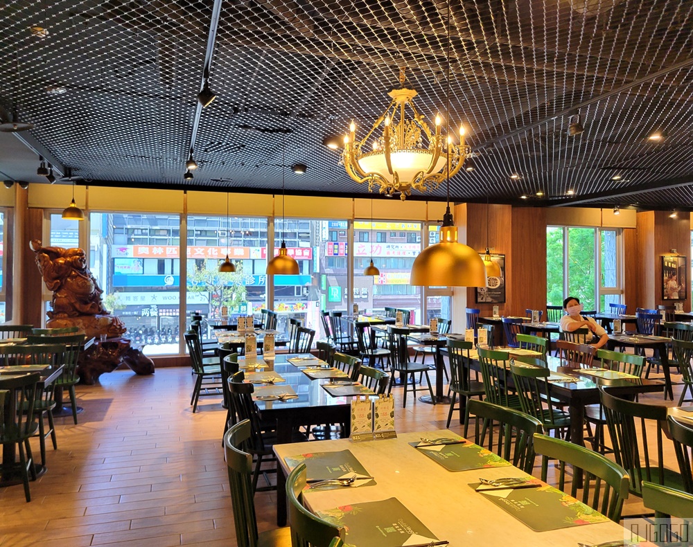 2026高雄美食 素食吃到飽 蔬食百匯 Double Veggie 假日午餐 捷絲旅高雄站前館