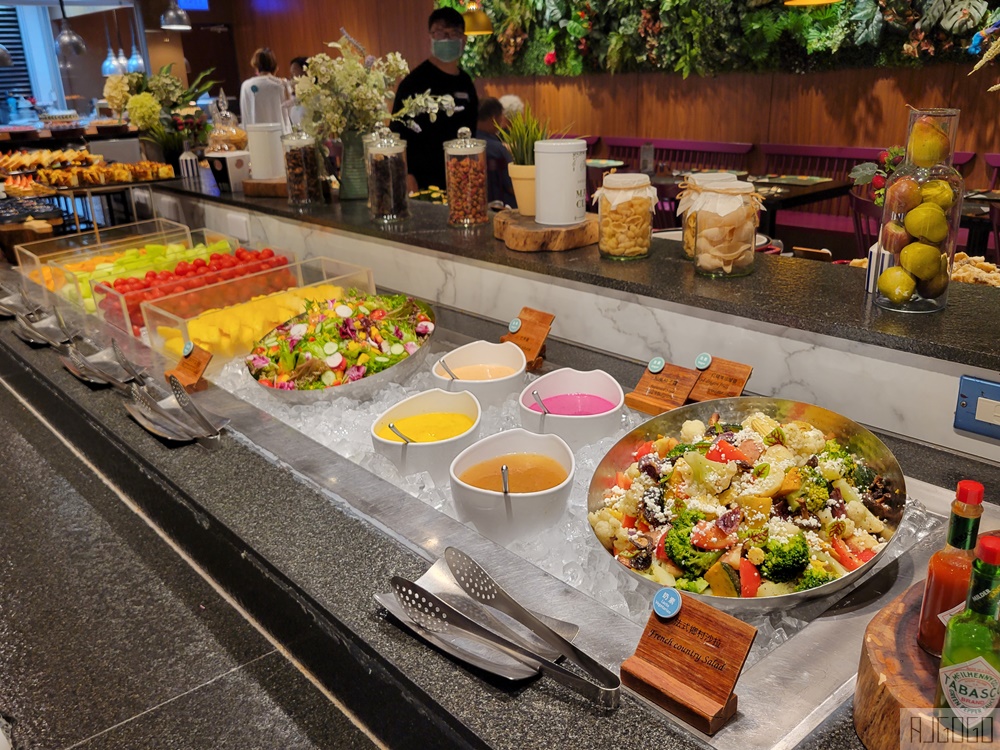 2026高雄美食 素食吃到飽 蔬食百匯 Double Veggie 假日午餐 捷絲旅高雄站前館