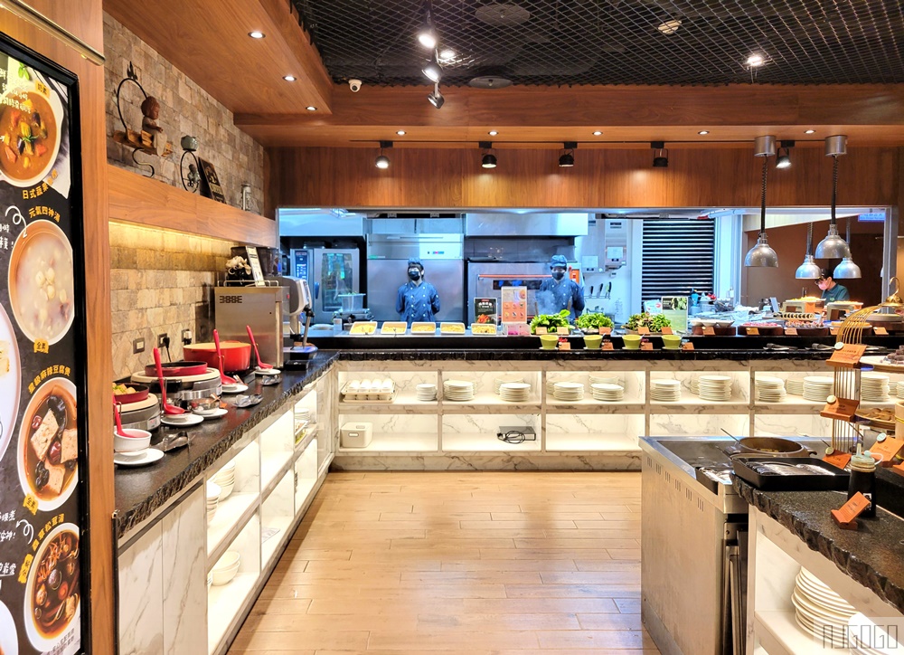 2026高雄美食 素食吃到飽 蔬食百匯 Double Veggie 假日午餐 捷絲旅高雄站前館