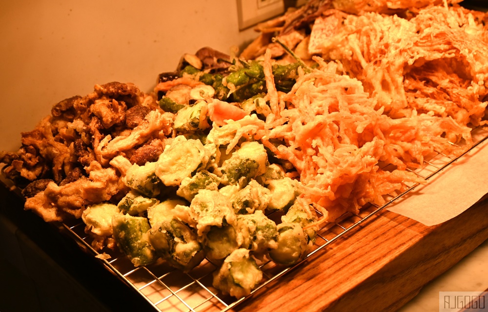 2026高雄美食 素食吃到飽 蔬食百匯 Double Veggie 假日午餐 捷絲旅高雄站前館