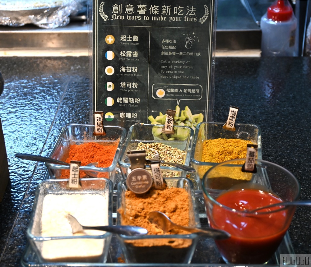 2026高雄美食 素食吃到飽 蔬食百匯 Double Veggie 假日午餐 捷絲旅高雄站前館