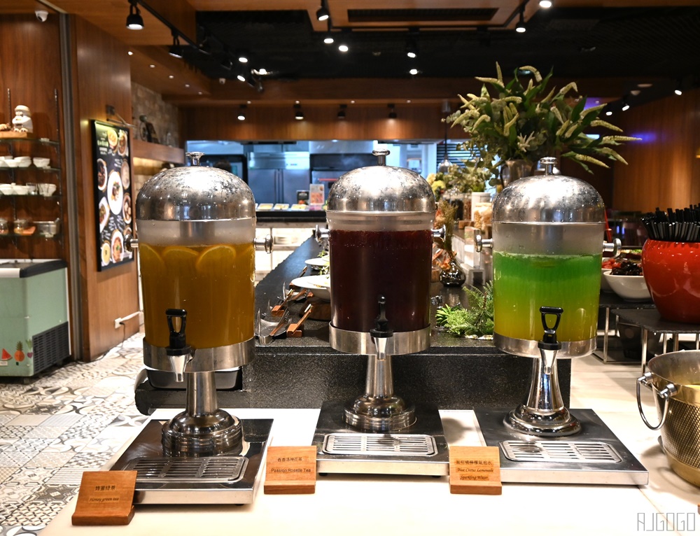 2026高雄美食 素食吃到飽 蔬食百匯 Double Veggie 假日午餐 捷絲旅高雄站前館