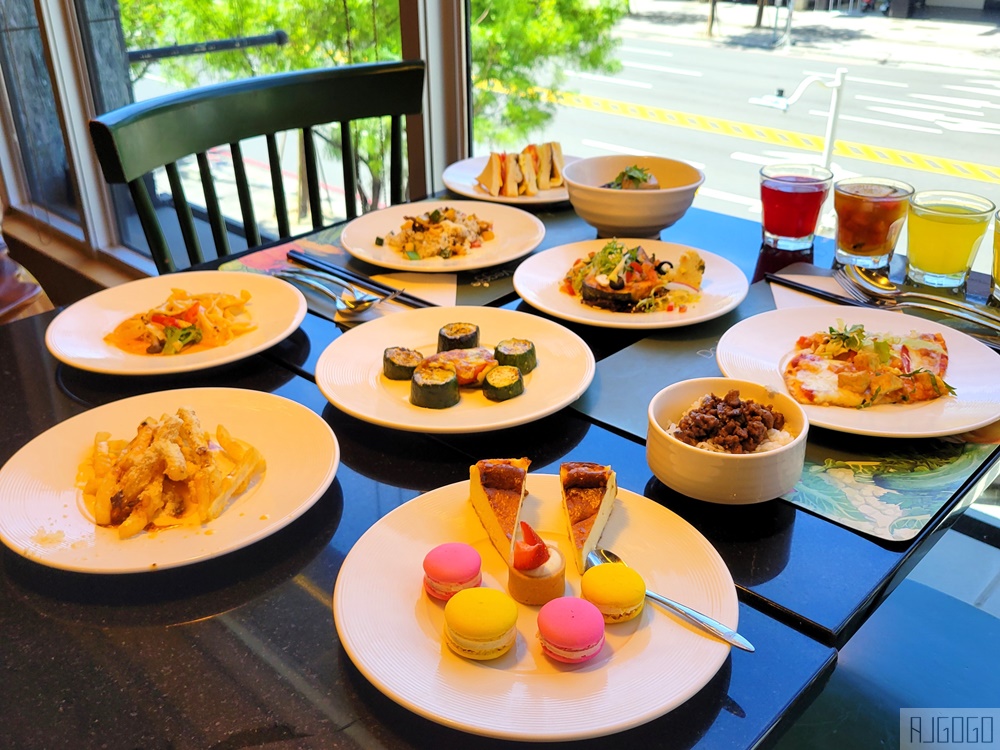 2026高雄美食 素食吃到飽 蔬食百匯 Double Veggie 假日午餐 捷絲旅高雄站前館