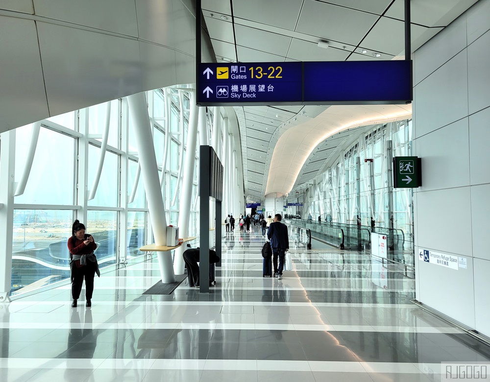 2026香港機場天際走廊觀景台 步行可到T1衛星客運廊 香港景點推薦 2026香港機場天際走廊觀景台 步行可到T1衛星客運廊 香港景點推薦