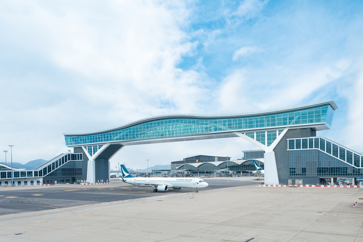 2026香港機場天際走廊觀景台 步行可到T1衛星客運廊 香港景點推薦 @AJ的旅行地圖