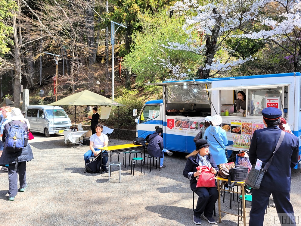 富士山景點 新倉山淺間公園展望台 忠靈塔、富士山、滿山櫻花 日本旅遊