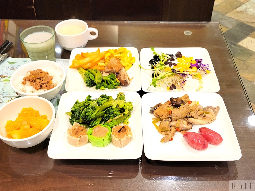 2026溪頭住宿 溪頭夏緹飯店 杉林溪住宿替代方案 四人房、早餐、停車場 南投住宿推薦