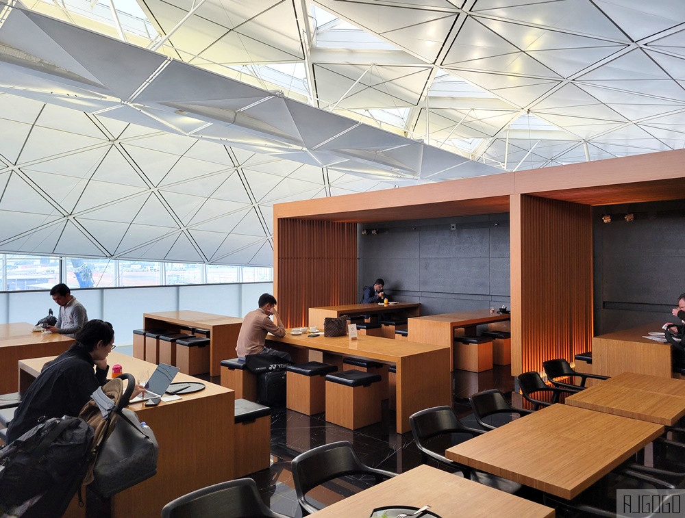 寰宇堂 國泰航空貴賓室 來長堤吧喝一杯 寰宇堂 國泰航空貴賓室 來長堤吧喝一杯