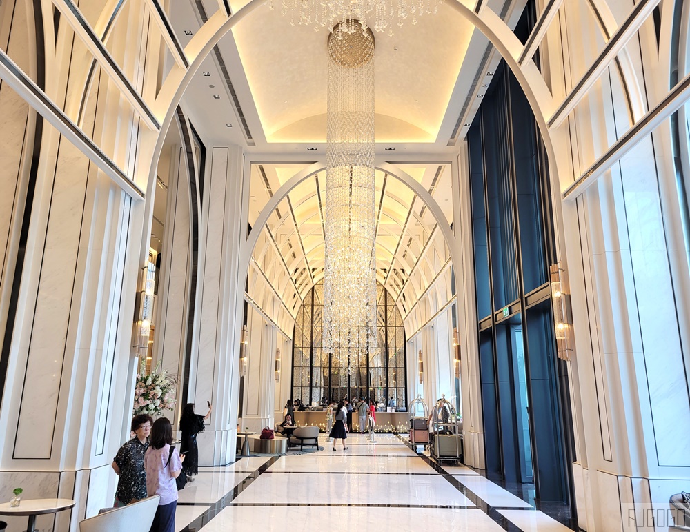 2026曼谷住宿 帕亞泰易思廷大飯店 無邊際泳池 曼谷機場捷運26分鐘直通素旺那普機場