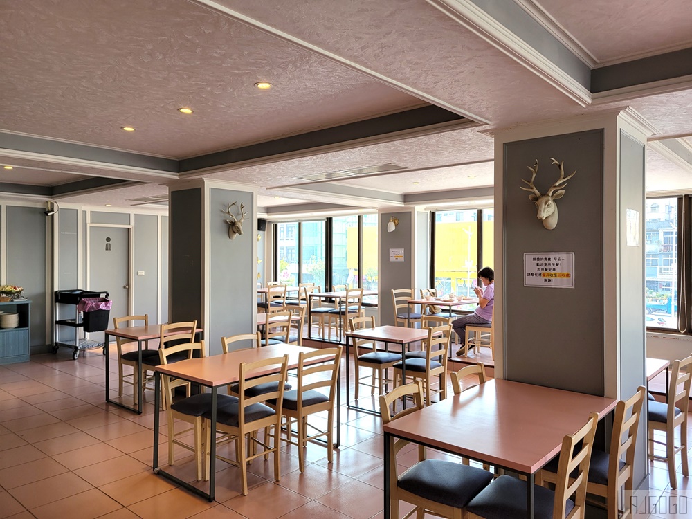 2026嘉義住宿 萬泰大飯店 停車場、早餐、標準雙人房 便宜嘉義飯店