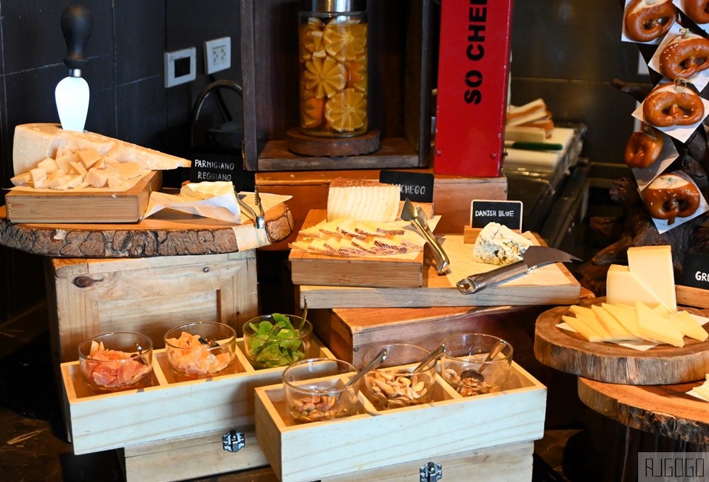 曼谷住宿 曼谷SO/酒店 曼谷吃到飽推薦 週日早午餐 帝王蟹腳、鵝肝吃到飽 REDOVEN升級版自助餐饗宴