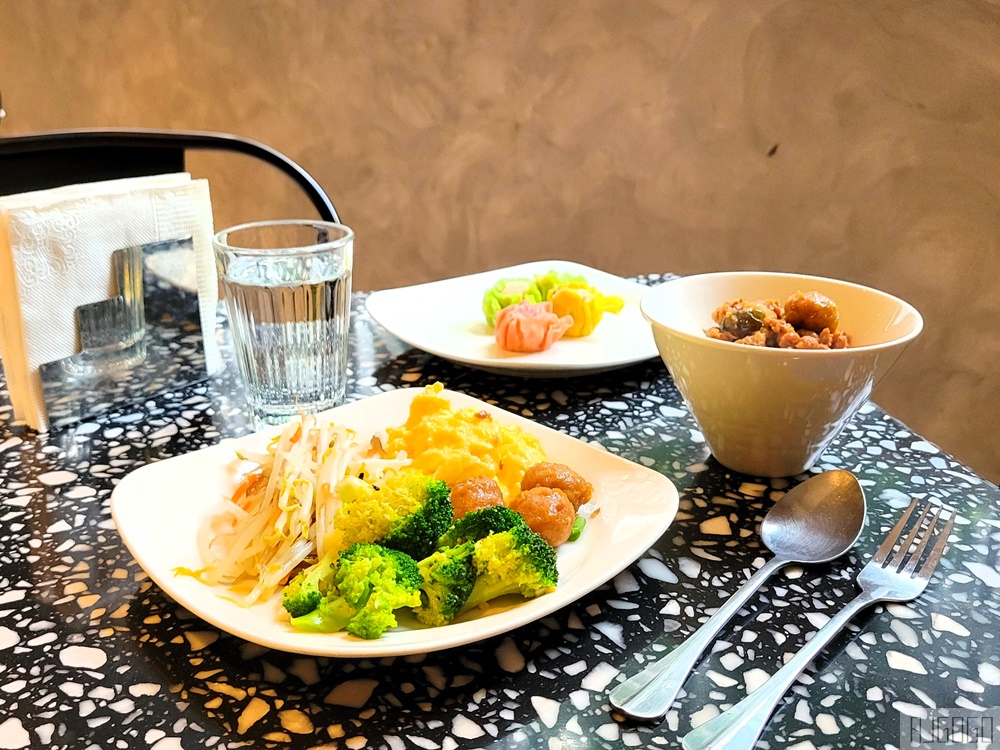 2026高雄住宿 御宿行旅雄中館 高雄飯店推薦 早餐、下午茶 近高雄車站