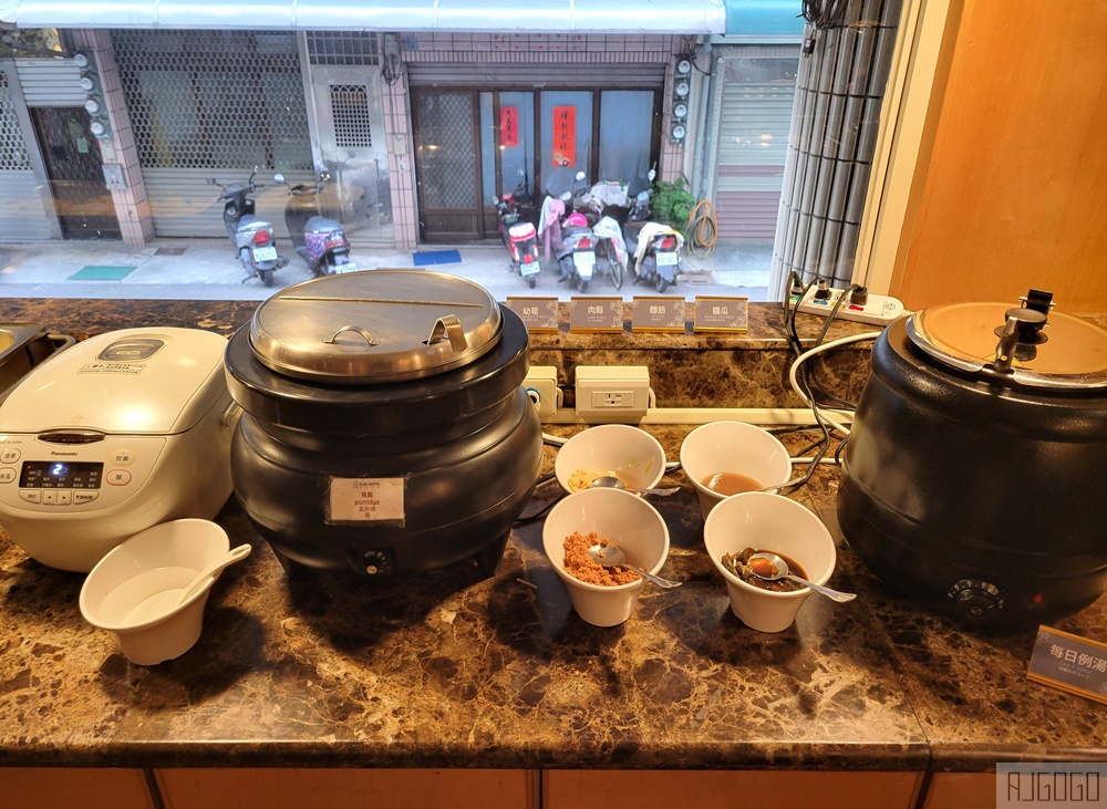 2026高雄住宿 旅居文旅高雄七賢館 高雄飯店推薦 高級雙人房、早餐、停車場
