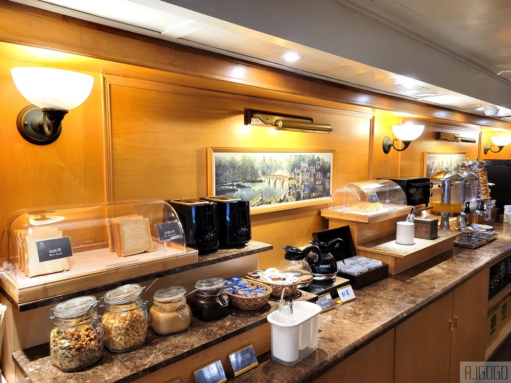 2026高雄住宿 旅居文旅高雄七賢館 高雄飯店推薦 高級雙人房、早餐、停車場