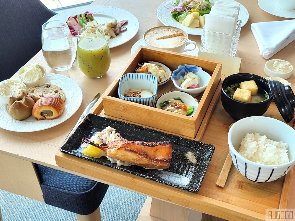 2026高雄住宿 高雄然一酒店 然一翡世之選飯店 萬豪集團 市景雙床房、早餐