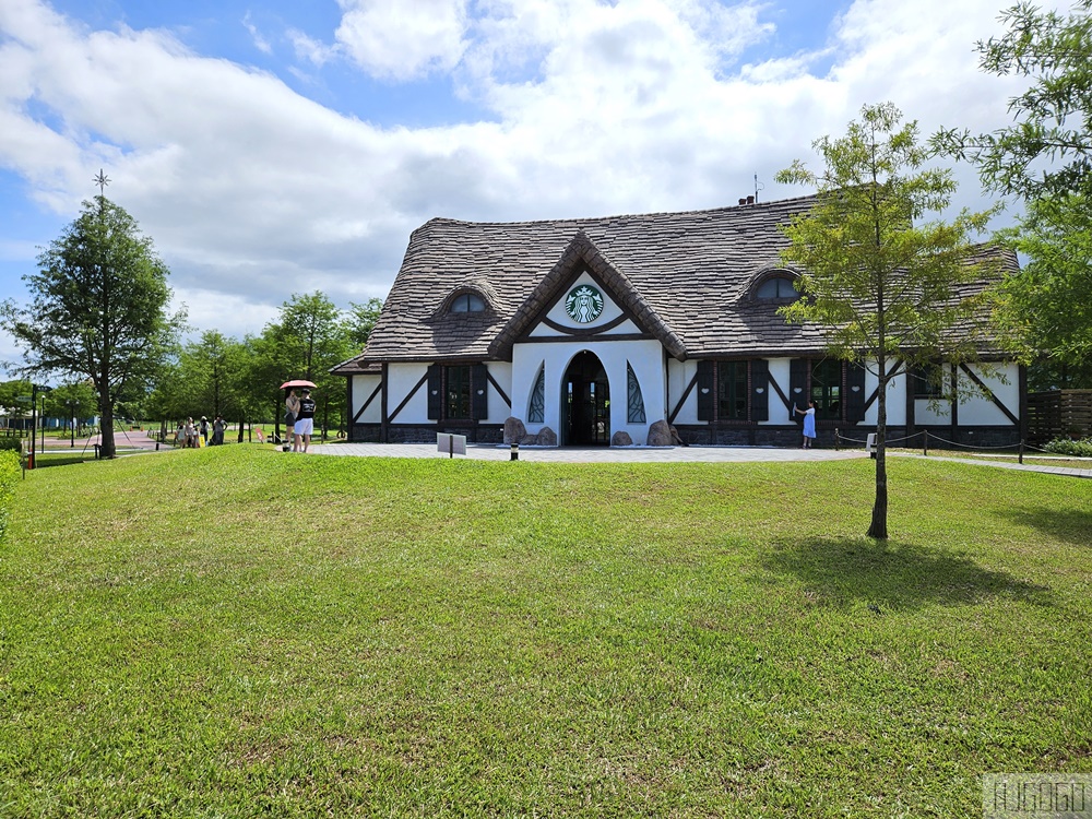 2026花蓮景點 花蓮理想星巴克 星巴克童話小屋夢幻咖啡莊園