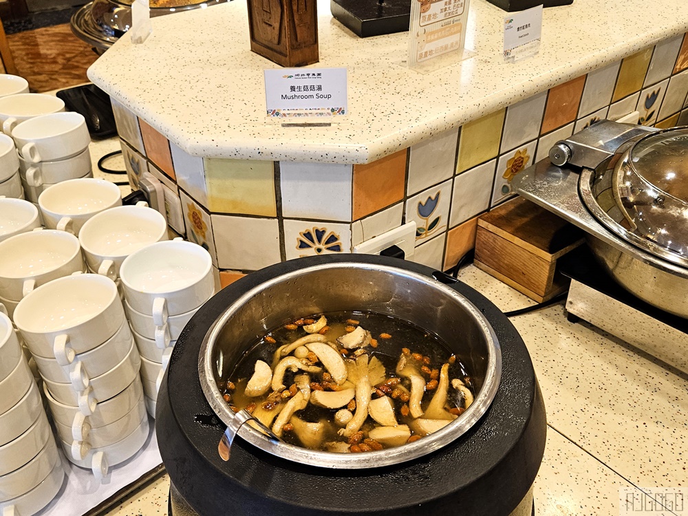 台東美食 娜路彎大酒店 中庭咖啡廳 平日晚餐吃到飽 台東旅遊推薦
