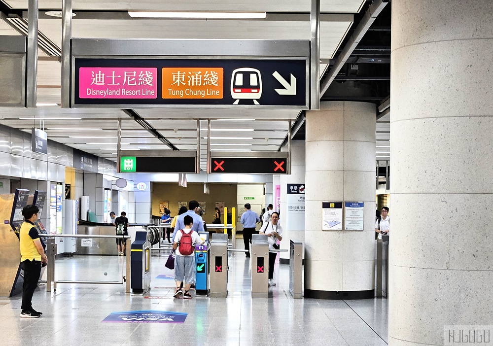 2026香港迪士尼冰雪奇緣新園區 香港迪士尼攻略 獅子王音樂劇與煙火一定要看