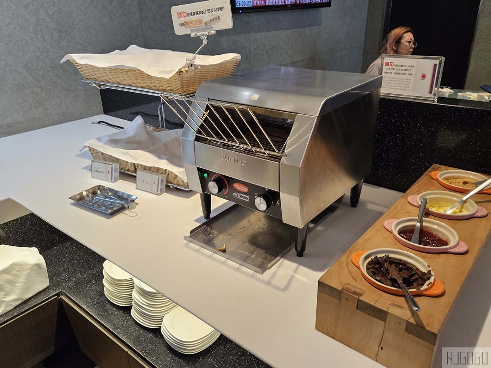 2026高雄住宿 高雄御宿商旅博愛館 早餐、下午茶、停車場 高雄飯店推薦